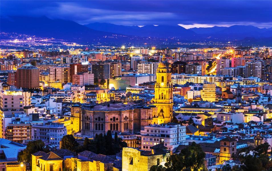 Elegante Apartamento Centro Historico De Malaga Luaran gambar